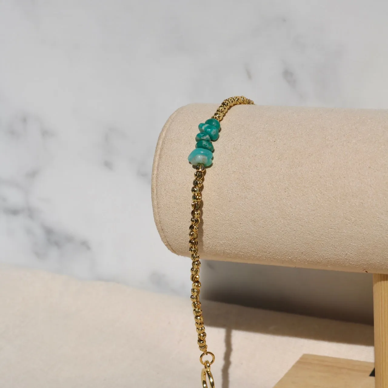 AMAZONITE BEADED BRACELET IN 18K GOLD