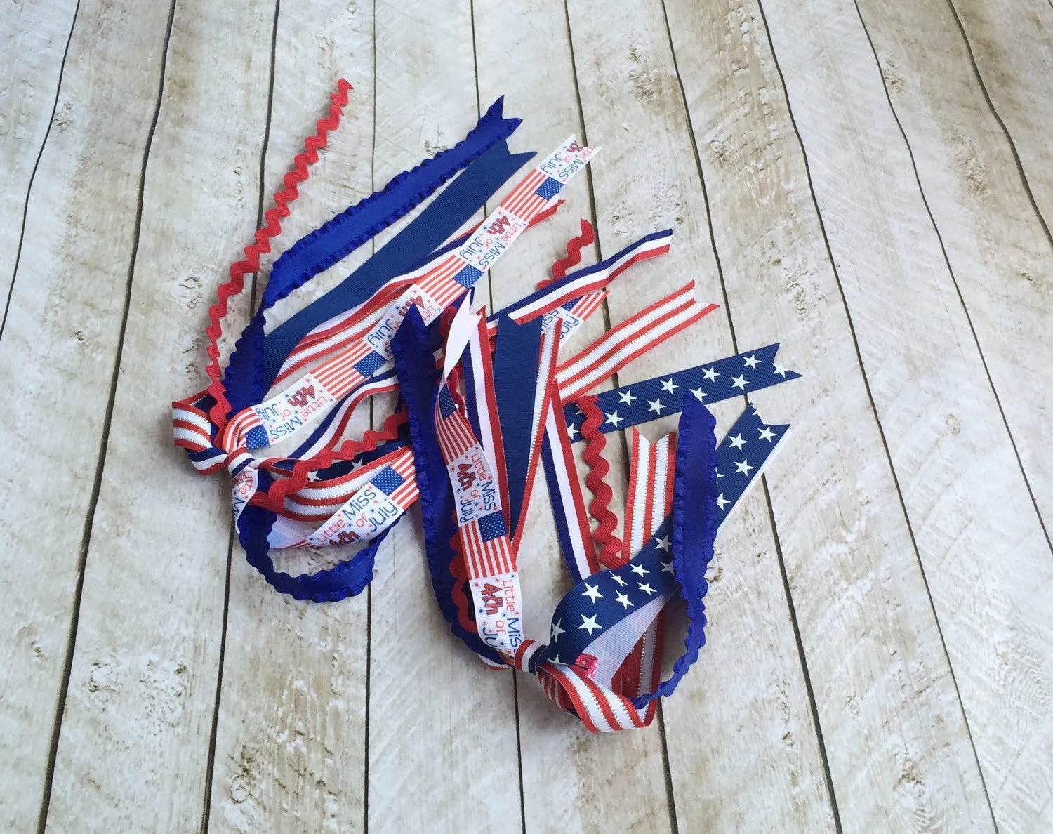 Girls Patriotic Ponytail Streamers I The Enchanted Magnolia