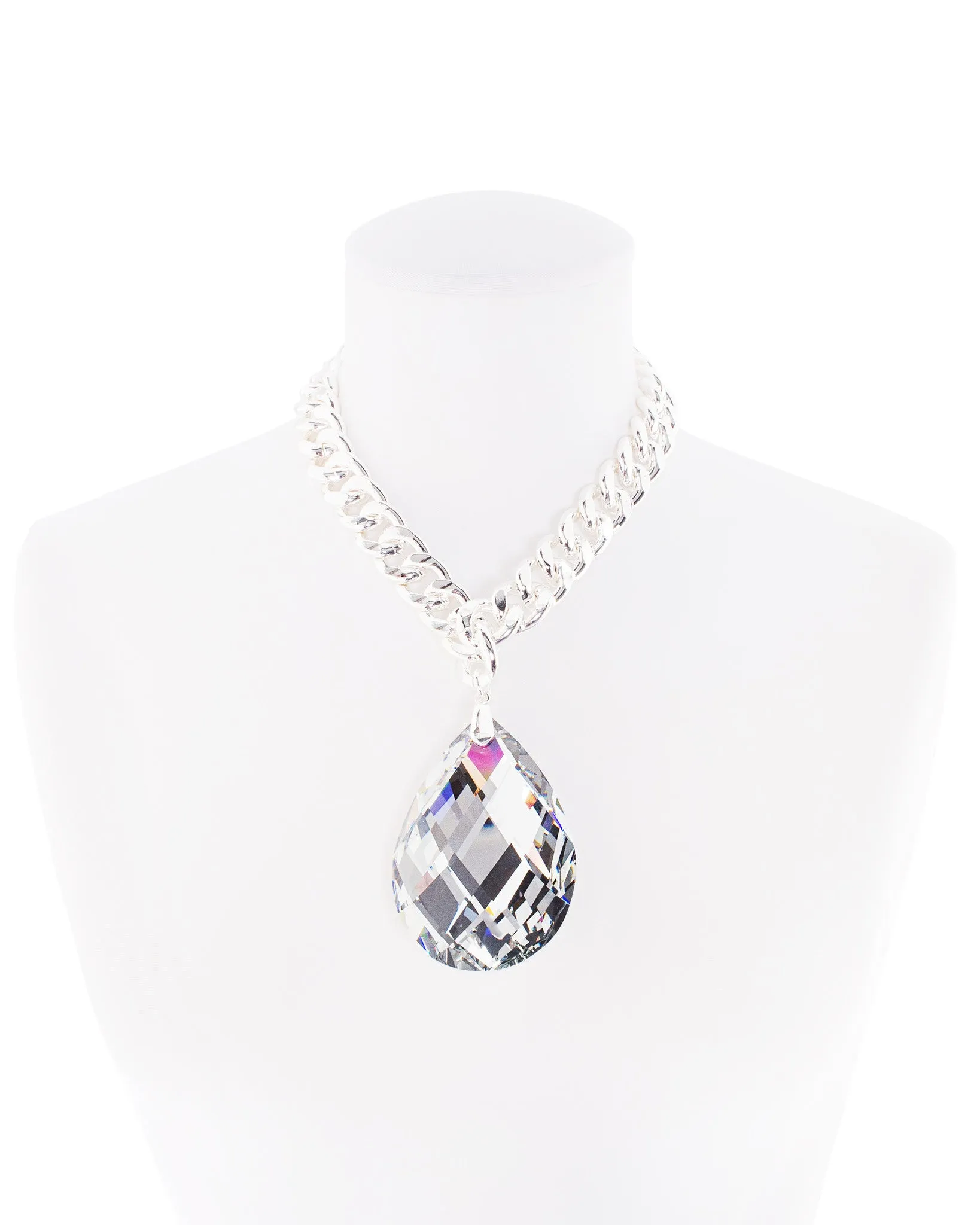 RED CARPET GLAMOUR STATEMENT NECKLACE (LABRADOR)